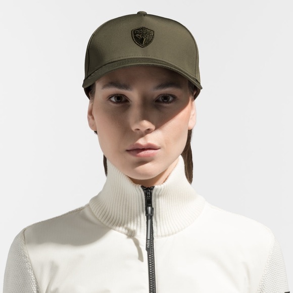 nobis Accessories - Nobis Satin Adjustable Cap One Size‎ Green, New Without Tag